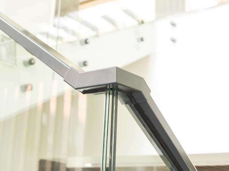 High Quality Chrome Railing