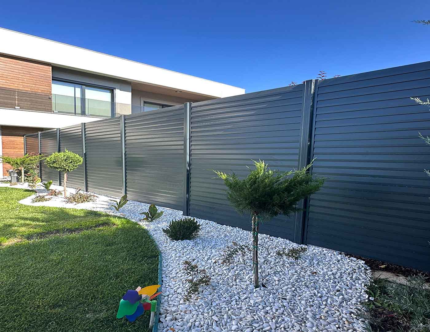 High Quality Aluminium Garden Fence
